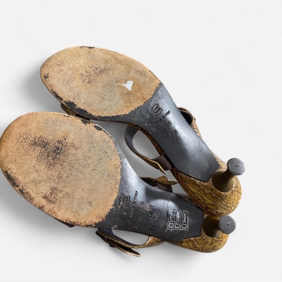 Italian Leather tooled Kitten heels - Picture 6 of 6